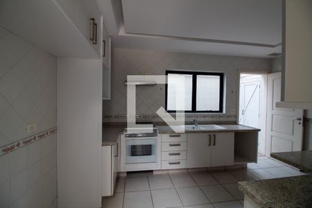 Casa à venda com 2093m², 2 quartos e 3 vagas Casa à venda com 2093m², 2 quartos e 3 vagasCozinha