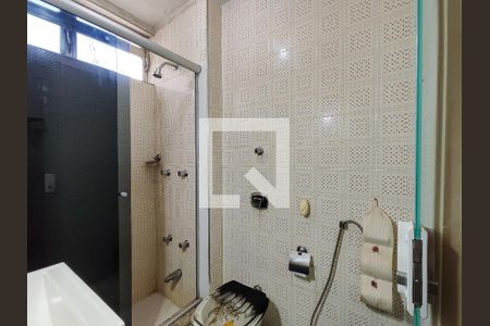 Apartamento à venda com 74m², 2 quartos e sem vagaBanheiro Corredor