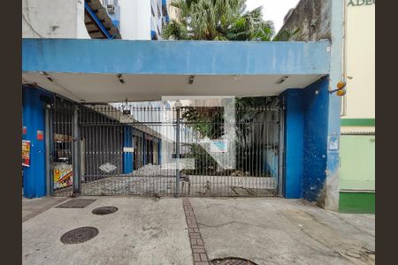 Apartamento à venda com 74m², 2 quartos e sem vagaFachada e portaria