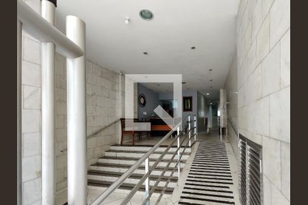 Apartamento à venda com 74m², 2 quartos e sem vagaFachada e portaria