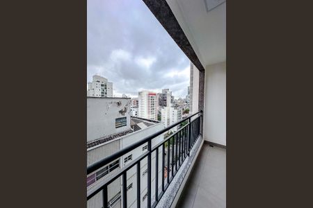 Varanda da Sala/Quarto de kitnet/studio para alugar com 1 quarto, 28m² em Vila Mariana, São Paulo