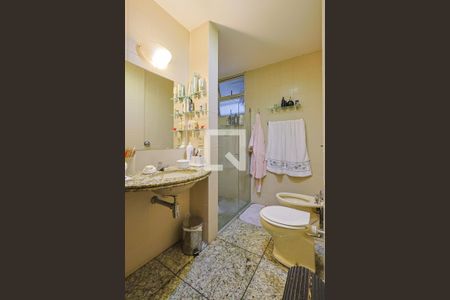 Apartamento à venda com 128m², 3 quartos e 1 vagaBanheiro