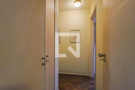 Corredor de apartamento à venda com 3 quartos, 128m² em Funcionários, Belo Horizonte