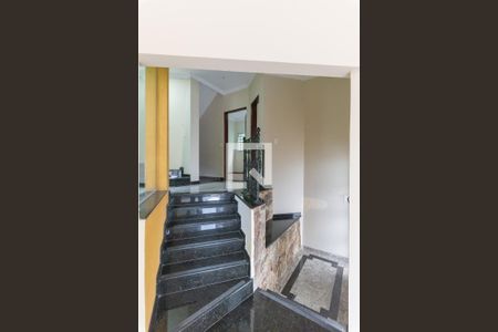 Casa à venda com 200m², 5 quartos e 4 vagas Casa à venda com 200m², 5 quartos e 4 vagasCasa 2- Sala