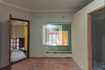 Casa à venda com 200m², 5 quartos e 4 vagas Casa à venda com 200m², 5 quartos e 4 vagasCasa 2- Suíte