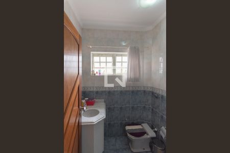 Casa à venda com 200m², 5 quartos e 4 vagas Casa à venda com 200m², 5 quartos e 4 vagasBanheiro