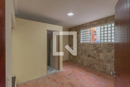 Casa à venda com 200m², 5 quartos e 4 vagas Casa à venda com 200m², 5 quartos e 4 vagasCasa 2- Suíte