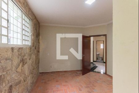 Casa à venda com 200m², 5 quartos e 4 vagas Casa à venda com 200m², 5 quartos e 4 vagasCasa 2- Quarto