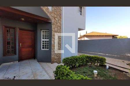 Casa à venda com 350m², 4 quartos e 5 vagasQuintal