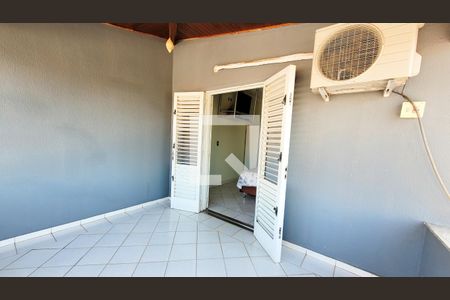 Casa à venda com 350m², 4 quartos e 5 vagasVaranda da Suíte