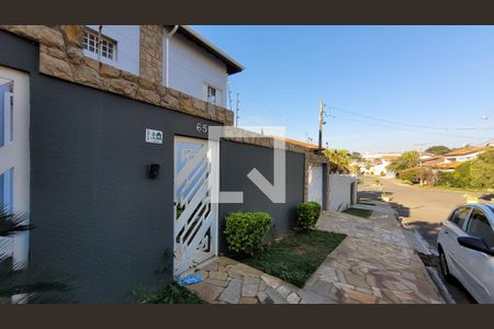 Casa à venda com 350m², 4 quartos e 5 vagasFachada