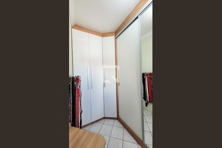 Casa à venda com 350m², 4 quartos e 5 vagasSuíte