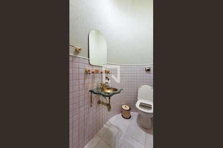 Casa à venda com 350m², 4 quartos e 5 vagasLavabo