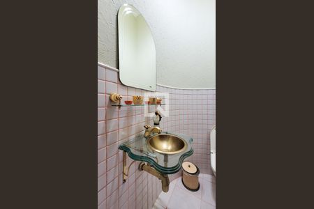 Casa à venda com 350m², 4 quartos e 5 vagasLavabo