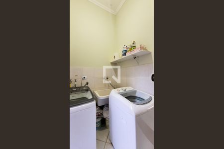 Casa à venda com 350m², 4 quartos e 5 vagasLavanderia