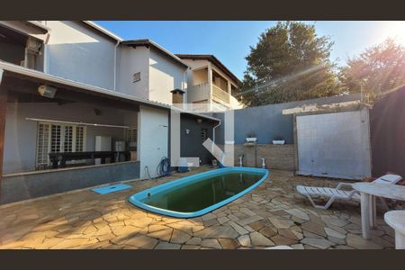 Casa à venda com 350m², 4 quartos e 5 vagasQuintal