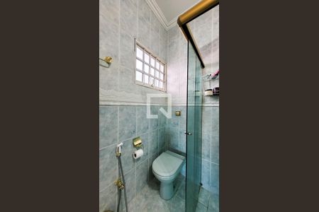 Casa à venda com 350m², 4 quartos e 5 vagasBanheiro da Suíte