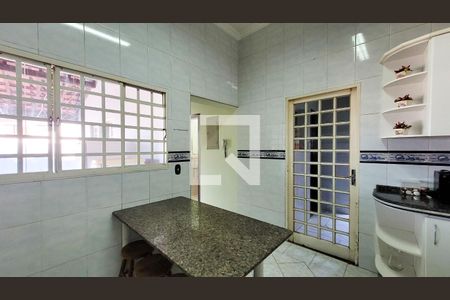 Casa à venda com 350m², 4 quartos e 5 vagasCozinha