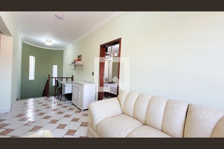 Casa à venda com 350m², 4 quartos e 5 vagasHall dos Quartos