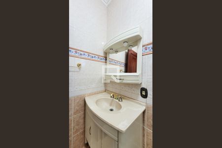 Casa à venda com 350m², 4 quartos e 5 vagasBanheiro Social