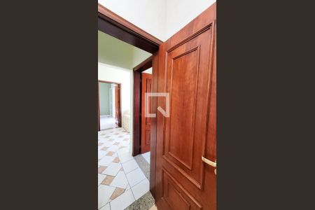 Casa à venda com 350m², 4 quartos e 5 vagasBanheiro Social