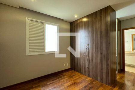 Apartamento para alugar com 122m², 3 quartos e 2 vagasSuíte 1