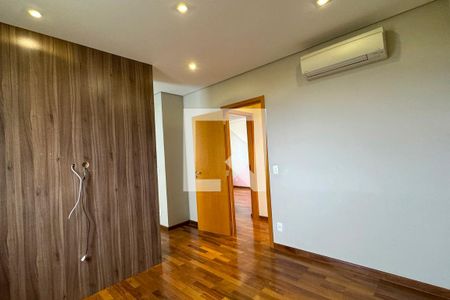 Apartamento para alugar com 122m², 3 quartos e 2 vagasSuíte 1