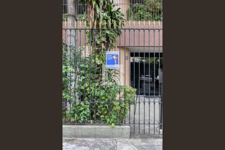 Apartamento à venda com 78m², 2 quartos e 1 vagaPlaquinha