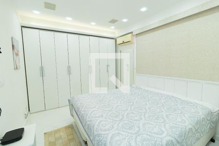 Apartamento à venda com 120m², 4 quartos e 2 vagas Apartamento à venda com 120m², 4 quartos e 2 vagasQuarto 3 - Suíte