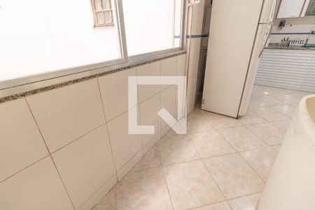 Apartamento à venda com 120m², 4 quartos e 2 vagas Apartamento à venda com 120m², 4 quartos e 2 vagasÁrea de Serviço