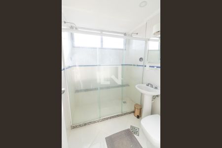 Apartamento à venda com 120m², 4 quartos e 2 vagas Apartamento à venda com 120m², 4 quartos e 2 vagasBanheiro da Suíte