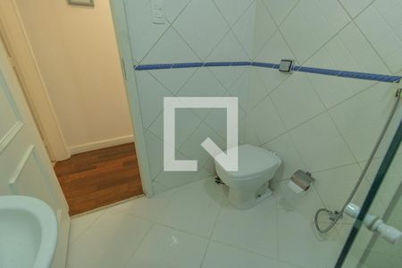 Apartamento à venda com 120m², 4 quartos e 2 vagas Apartamento à venda com 120m², 4 quartos e 2 vagasBanheiro Social