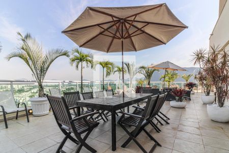 Apartamento para alugar com 160m², 4 quartos e 2 vagasVaranda e Terraço