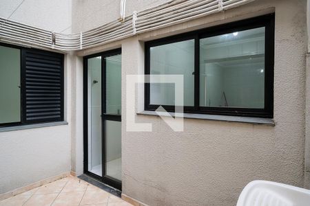 Apartamento para alugar com 123m², 3 quartos e 1 vagaÁrea de serviço e varanda