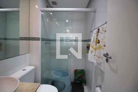 Apartamento à venda com 80m², 2 quartos e 2 vagasBanheiro Social