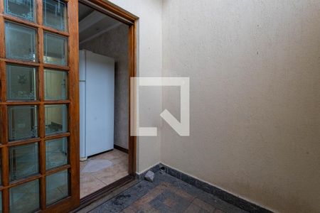 Casa à venda com 120m², 2 quartos e 2 vagas Casa à venda com 120m², 2 quartos e 2 vagasÁrea