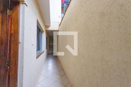 Casa à venda com 120m², 2 quartos e 2 vagas Casa à venda com 120m², 2 quartos e 2 vagasCorredor externo
