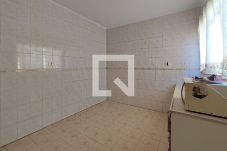 Casa à venda com 300m², 4 quartos e 2 vagas Casa à venda com 300m², 4 quartos e 2 vagasCozinha