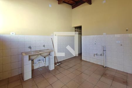 Casa à venda com 300m², 4 quartos e 2 vagas Casa à venda com 300m², 4 quartos e 2 vagasÁrea de Serviço