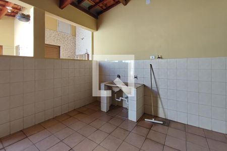 Casa à venda com 300m², 4 quartos e 2 vagas Casa à venda com 300m², 4 quartos e 2 vagasÁrea de Serviço