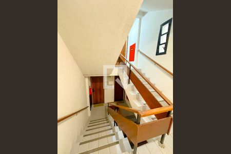 Apartamento para alugar com 110m², 3 quartos e 1 vagaEscada