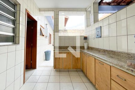 Casa à venda com 429m², 4 quartos e 6 vagasÁrea de Serviço