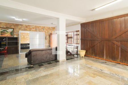 Casa à venda com 429m², 4 quartos e 6 vagasGaragem