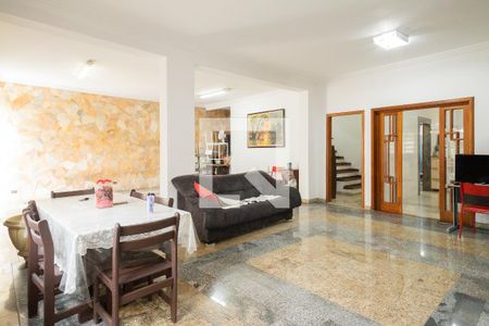 Casa à venda com 429m², 4 quartos e 6 vagasGaragem