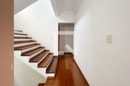 Casa à venda com 429m², 4 quartos e 6 vagasAcesso - Quartos