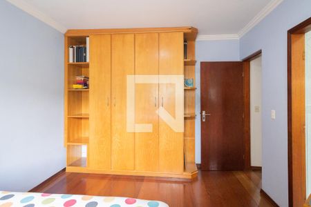 Casa à venda com 429m², 4 quartos e 6 vagasSuíte 2