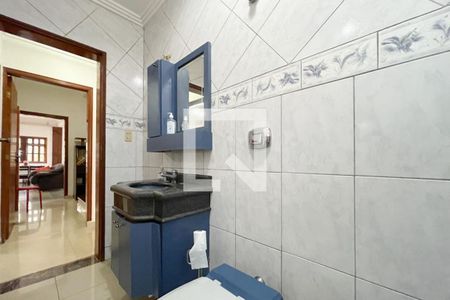 Casa à venda com 429m², 4 quartos e 6 vagasBanheiro Social 1