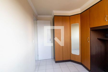 Quarto 1 de apartamento para alugar com 2 quartos, 49m² em Sítio Cercado, Curitiba
