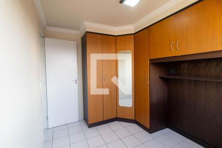 Quarto 1 de apartamento para alugar com 2 quartos, 49m² em Sítio Cercado, Curitiba