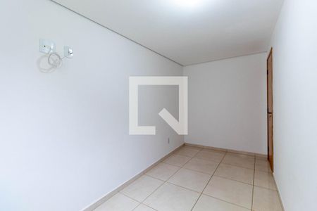 Quarto 1 de apartamento para alugar com 2 quartos, 42m² em Vila Granada, São Paulo